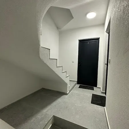 Old Bazaar Apartments-3 아파트 *